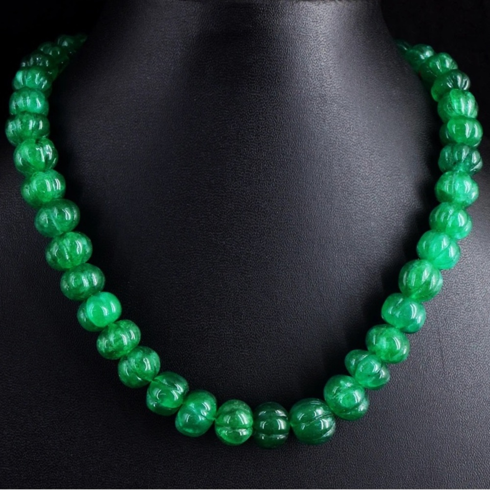 Stunning! 454 Cts Natural Carved Melon Green Onyx Necklace • Handstrung